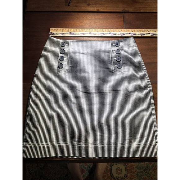 Talbots womens skirt blue and white stripe buttons in front lined. Sz 4 Petite - Picture 8 of 13